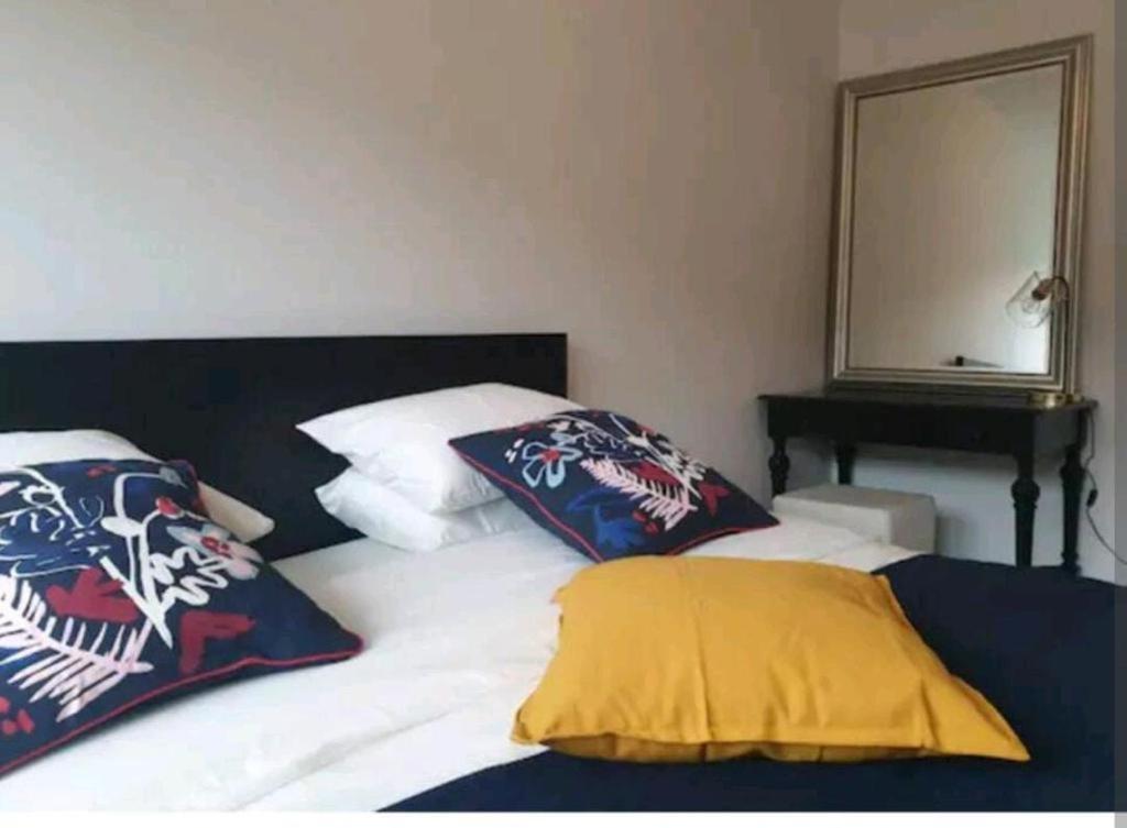 Beautiful Three Queen Beds Apartment In City Center , 100M2, Near Tram Luxemburg Exteriör bild